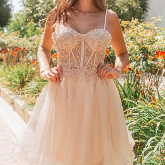 NEW SHORT HOMECOMING DRESS W/ SWEETHEART NECK & FLORAL LACE EMBROIDERY GS3515 - Picture 1 of 10